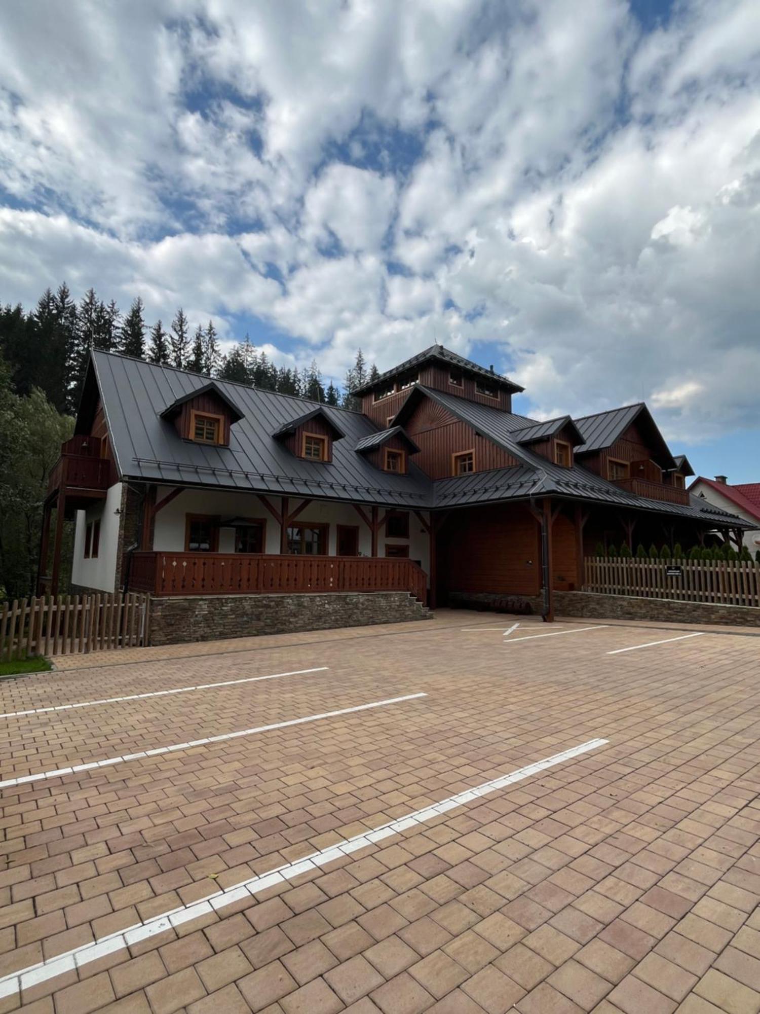 Apartmany La Siska Vsetin Luaran gambar