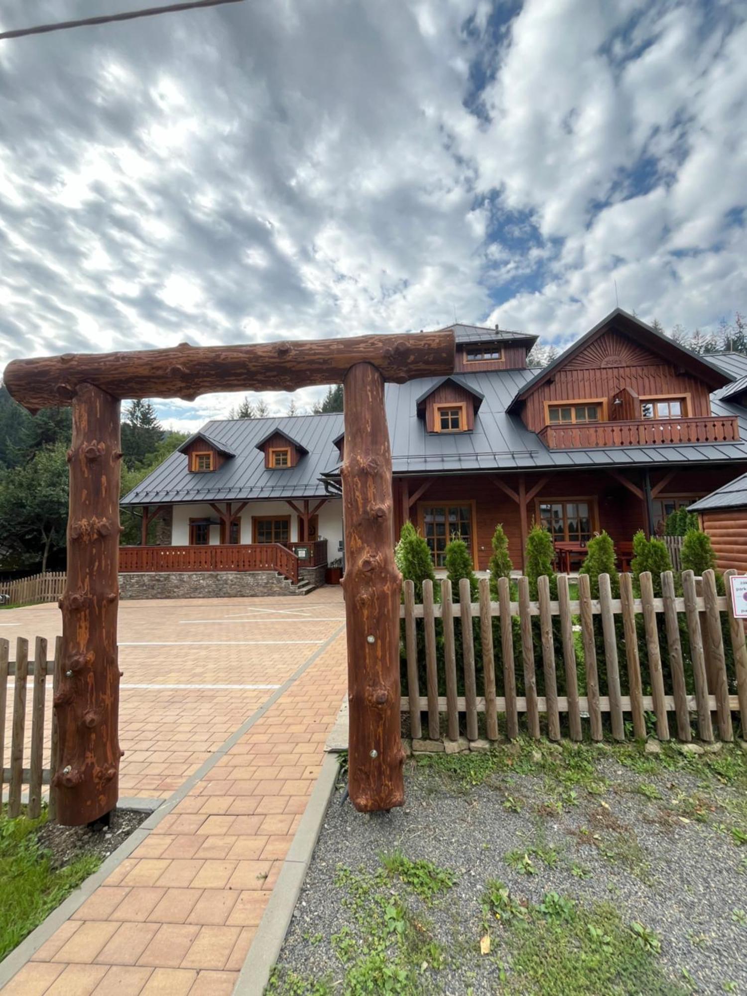 Apartmany La Siska Vsetin Luaran gambar